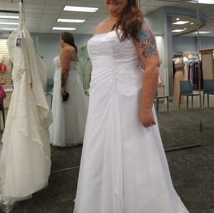 Wedding dress, corset, two veils